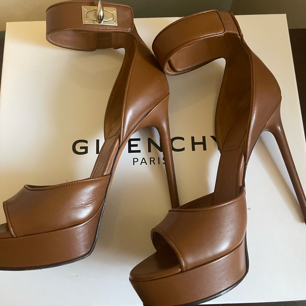 Givenchy Sandals 12,5cm  Shark Marron Clair Leather Shoes size 39EU